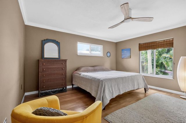 70 18th Avenue S, Lake Worth Beach, FL 33460