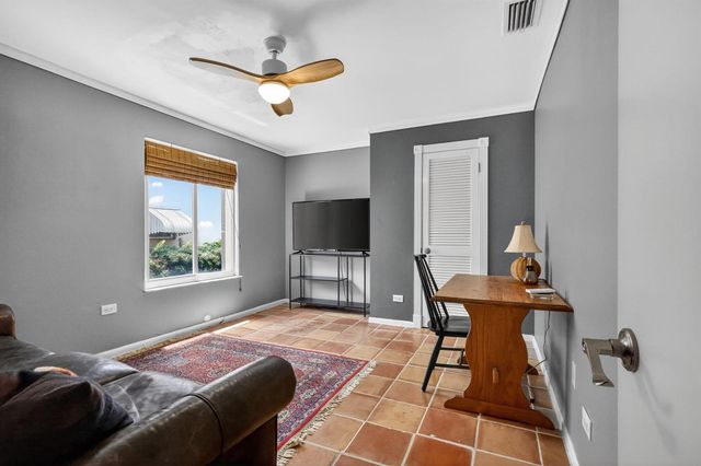 70 18th Avenue S, Lake Worth Beach, FL 33460