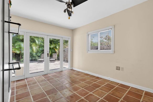 70 18th Avenue S, Lake Worth Beach, FL 33460