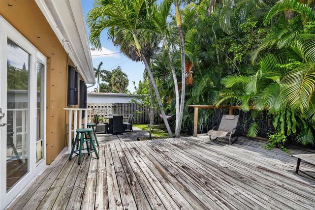 70 18th Avenue S, Lake Worth Beach, FL 33460