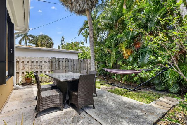 70 18th Avenue S, Lake Worth Beach, FL 33460