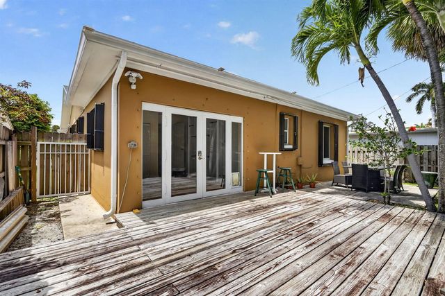 70 18th Avenue S, Lake Worth Beach, FL 33460