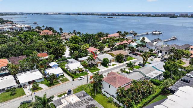 70 18th Avenue S, Lake Worth Beach, FL 33460