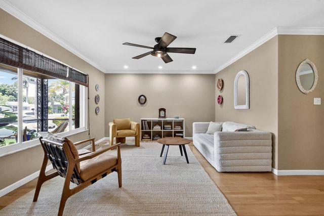 70 18th Avenue S, Lake Worth Beach, FL 33460