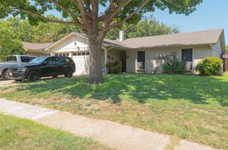 219 Nicki Lane, Arlington, TX 76014