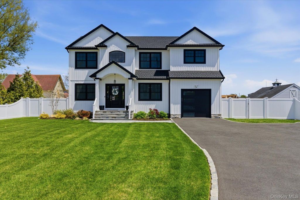 240 Clocks Boulevard, Massapequa, NY 11758 — exterior