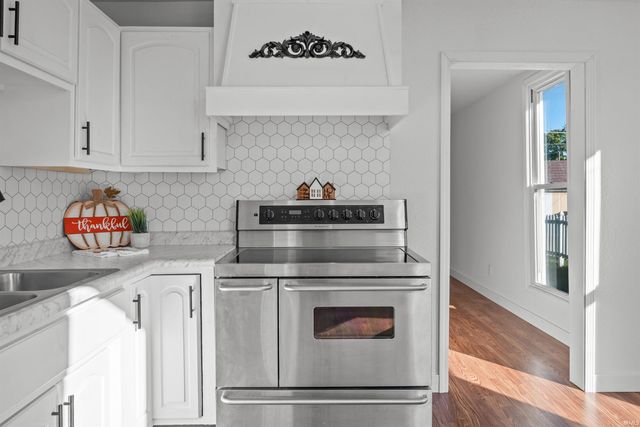 115 S Walnut Street, Fairmount, IN 46928