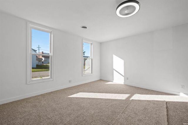 115 S Walnut Street, Fairmount, IN 46928