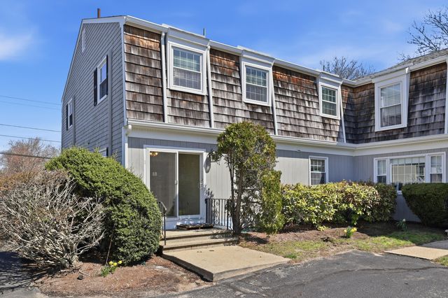231 Route 28 APT 1, West Harwich, MA 02671