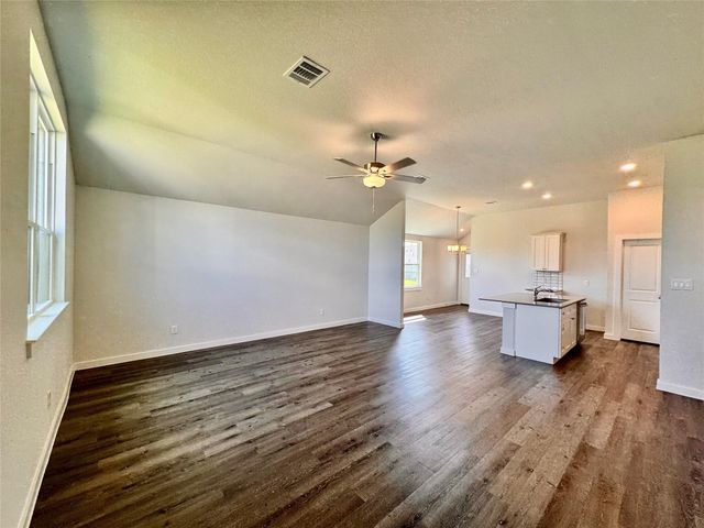 903 County Road 5102, Cleveland, TX 77327