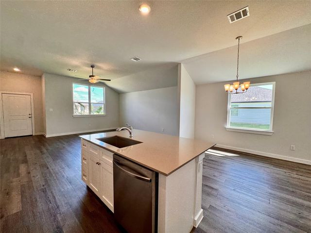 903 County Road 5102, Cleveland, TX 77327