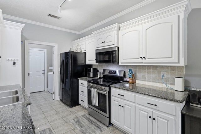 305 Stoneybrook Drive, Brandon, MS 39042