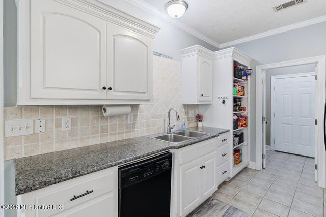 305 Stoneybrook Drive, Brandon, MS 39042