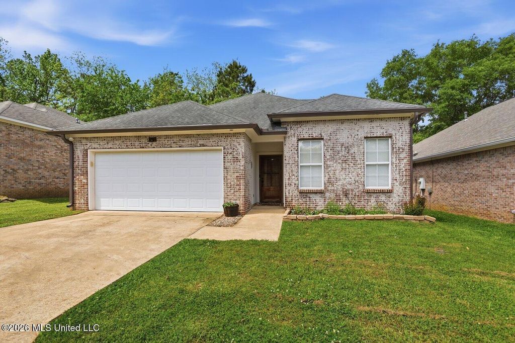 305 Stoneybrook Drive, Brandon, MS 39042