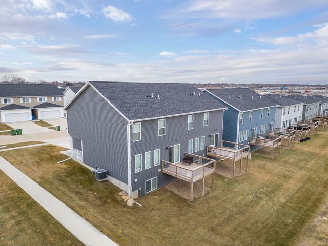 4157 Omaha Avenue, Waterloo, IA 50702