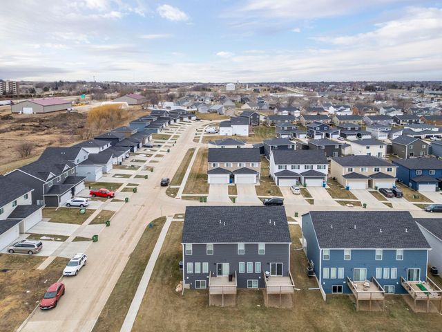 4157 Omaha Avenue, Waterloo, IA 50702