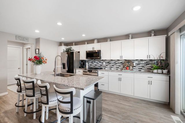 4157 Omaha Avenue, Waterloo, IA 50702