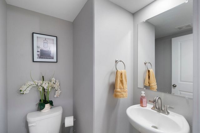 4157 Omaha Avenue, Waterloo, IA 50702