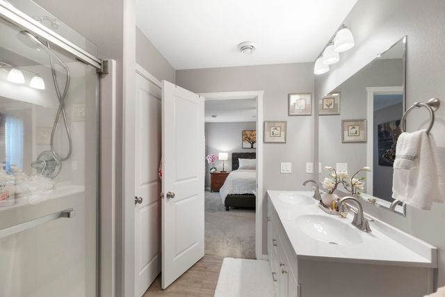 4157 Omaha Avenue, Waterloo, IA 50702