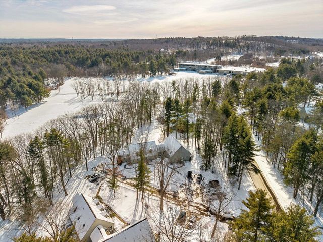 44 Glengarry Drive, Stratham, NH 03885