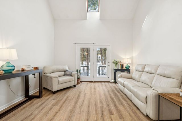 44 Glengarry Drive, Stratham, NH 03885