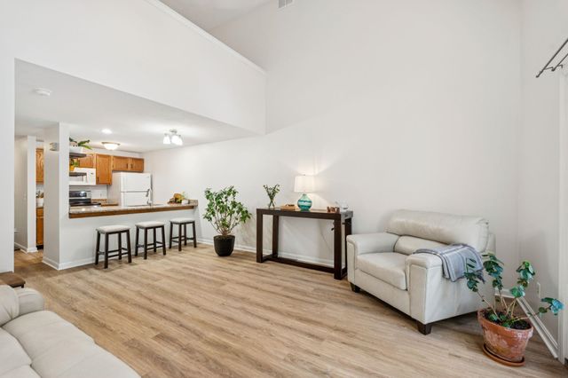 44 Glengarry Drive, Stratham, NH 03885