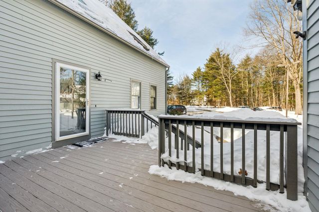 44 Glengarry Drive, Stratham, NH 03885