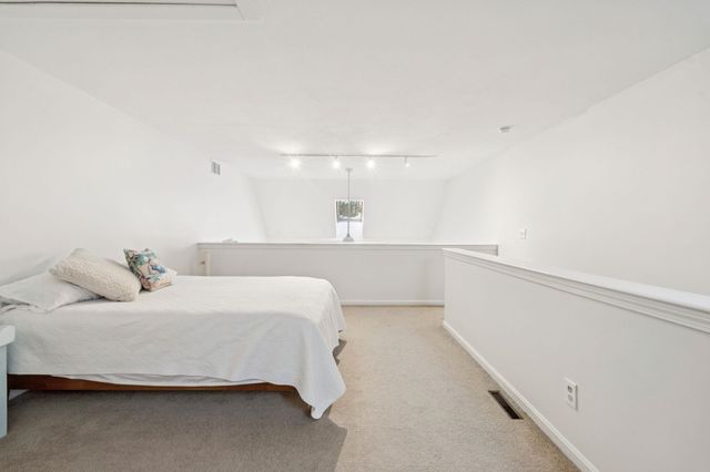 44 Glengarry Drive, Stratham, NH 03885