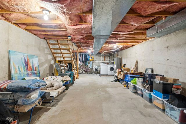 44 Glengarry Drive, Stratham, NH 03885