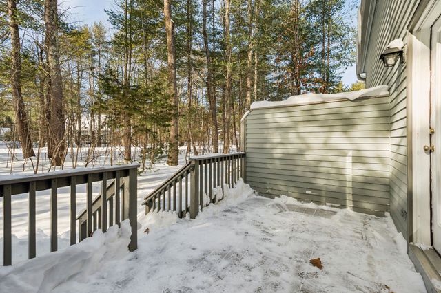 44 Glengarry Drive, Stratham, NH 03885