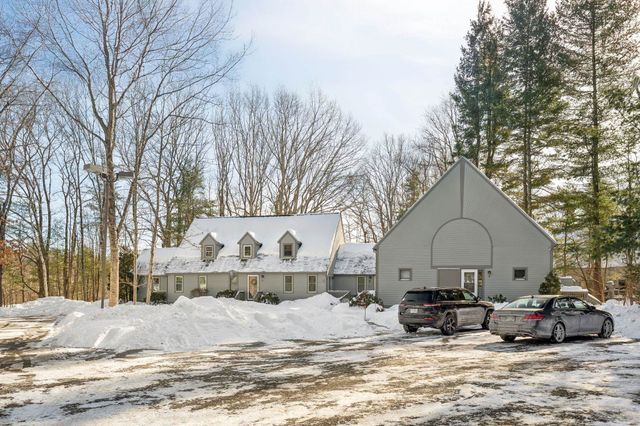 44 Glengarry Drive, Stratham, NH 03885
