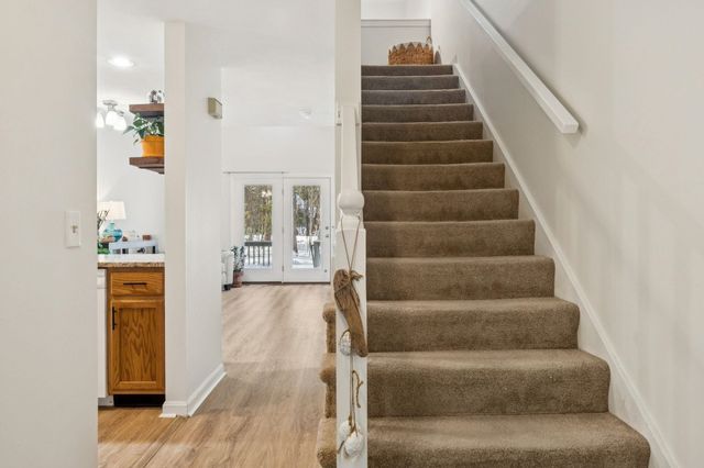 44 Glengarry Drive, Stratham, NH 03885