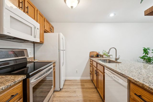 44 Glengarry Drive, Stratham, NH 03885