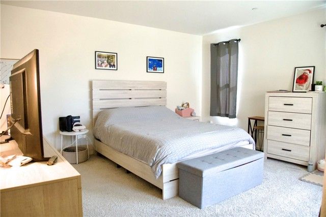 979 W Clover, Rialto, CA 92376