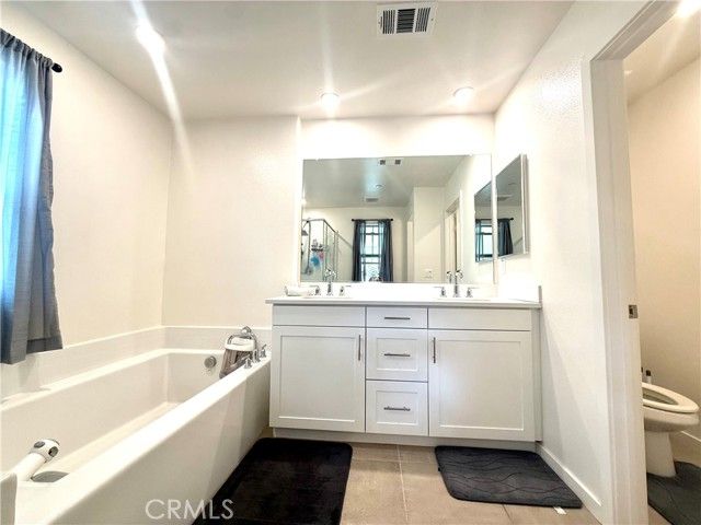 979 W Clover, Rialto, CA 92376
