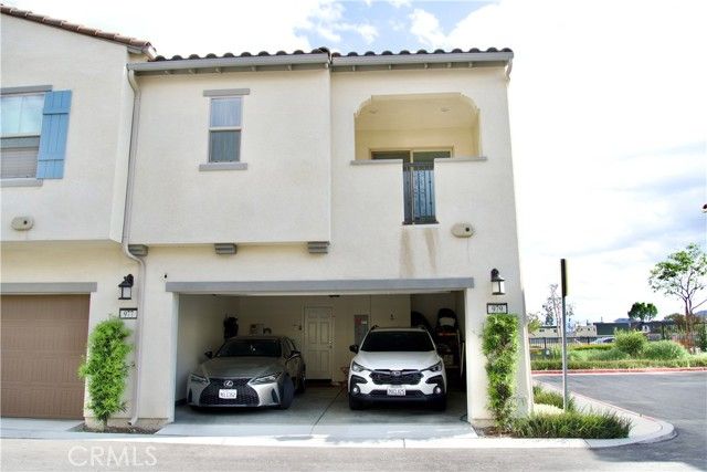 979 W Clover, Rialto, CA 92376