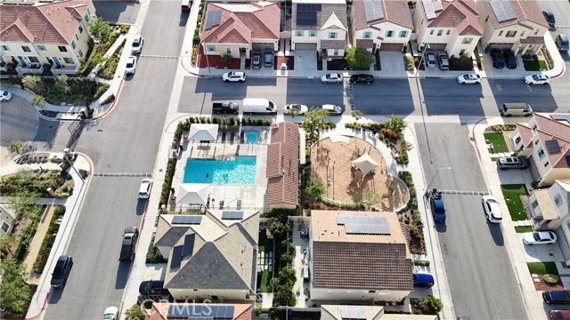 979 W Clover, Rialto, CA 92376