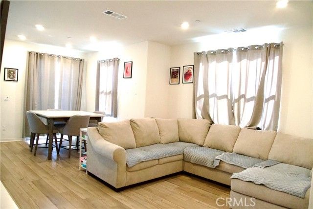 979 W Clover, Rialto, CA 92376