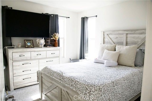 979 W Clover, Rialto, CA 92376