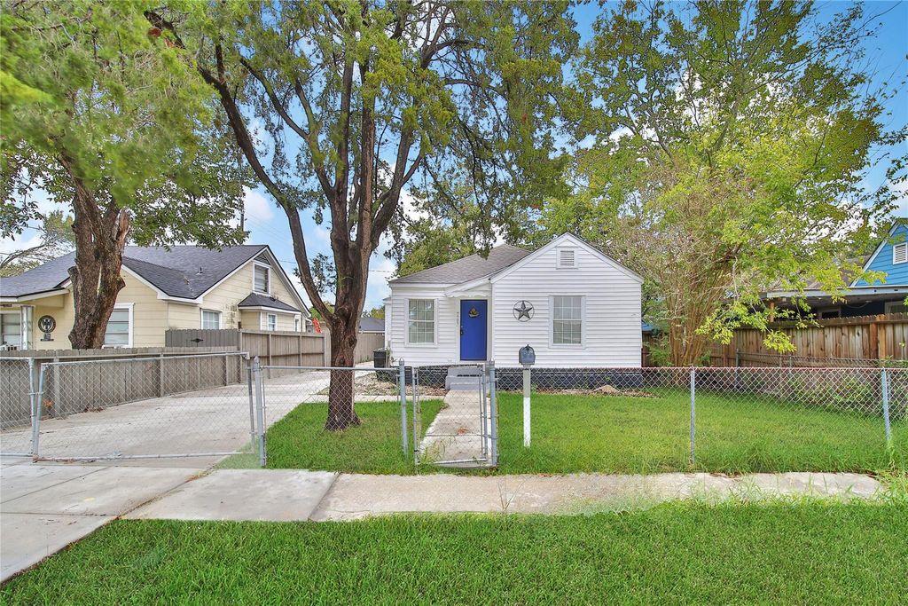 7707 Arberry Street, Houston, TX 77012