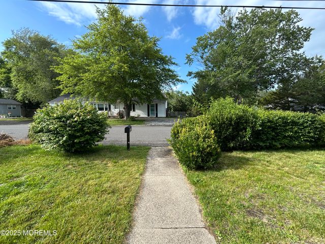 78 Adriatic Avenue, Waretown, NJ 08758