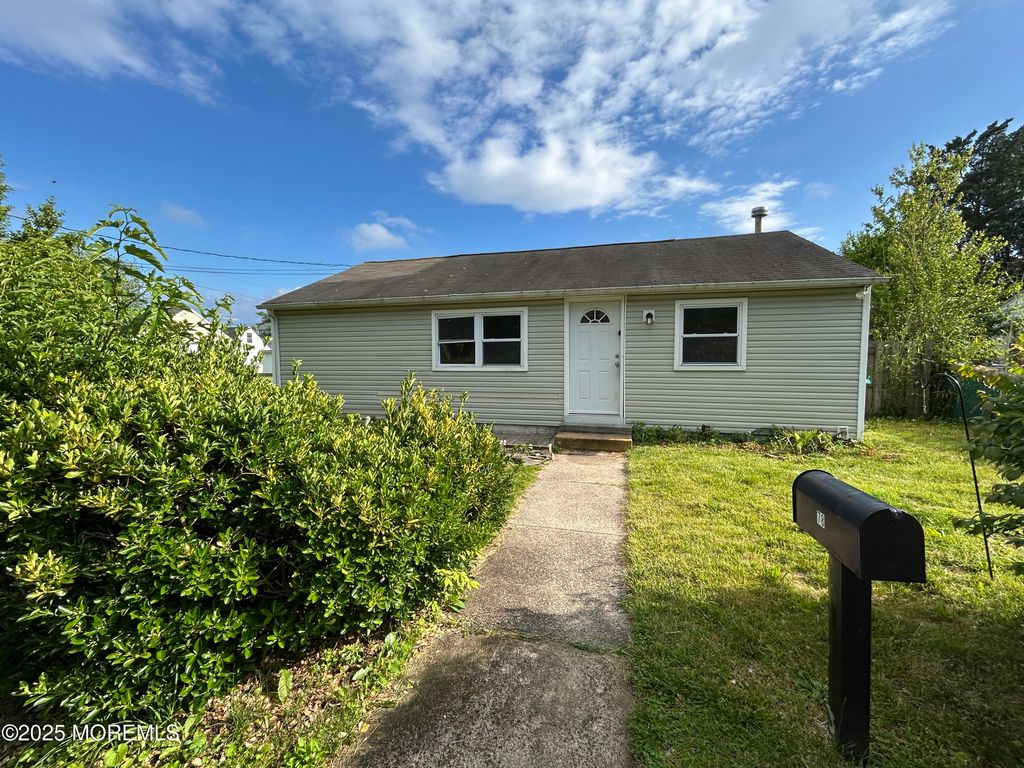 78 Adriatic Avenue, Waretown, NJ 08758