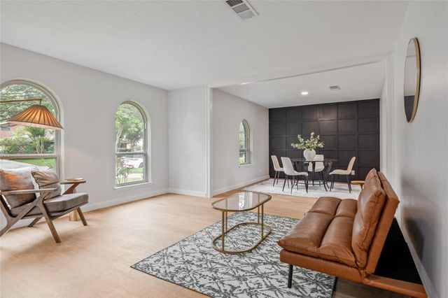 6114 Valkeith Drive, Houston, TX 77096