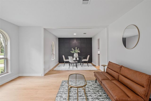6114 Valkeith Drive, Houston, TX 77096