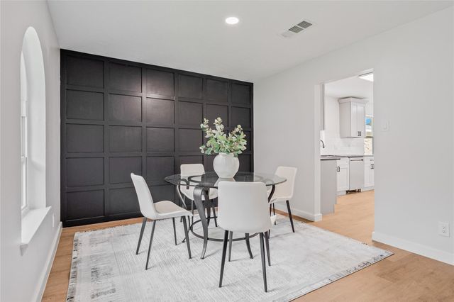 6114 Valkeith Drive, Houston, TX 77096