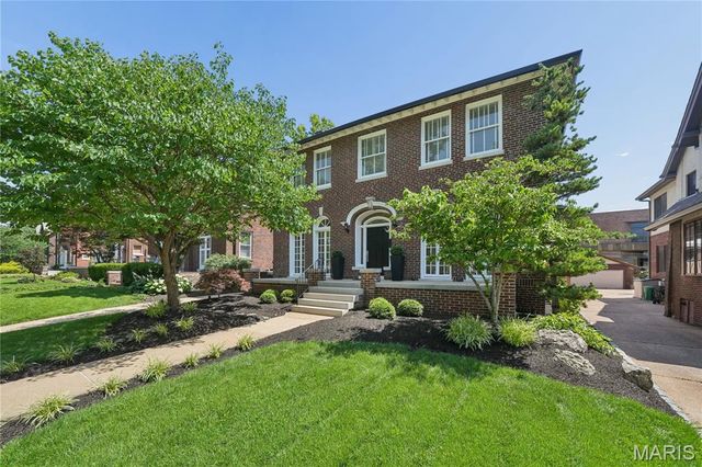 30 Arundel Place, Clayton, MO 63105