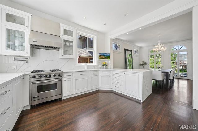 30 Arundel Place, Clayton, MO 63105