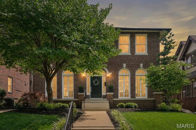 30 Arundel Place, Clayton, MO 63105