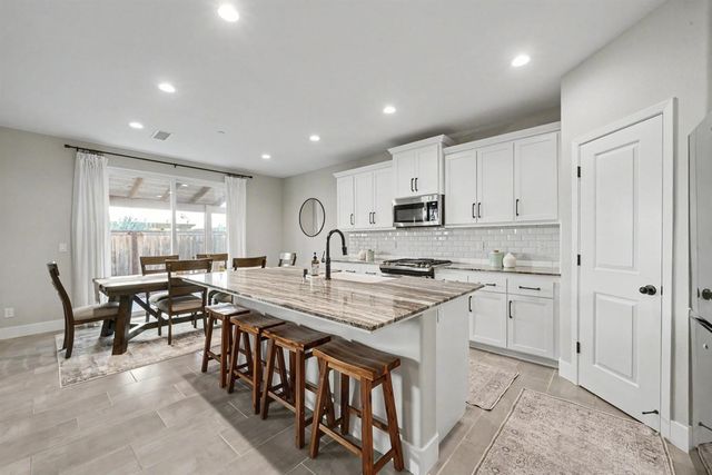 4682 Loftwood Road, Madera, CA 93636