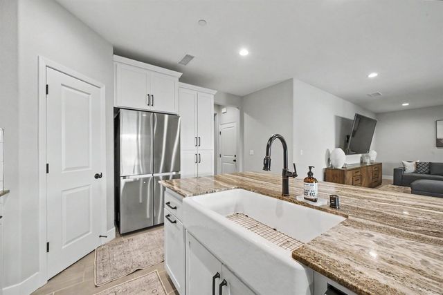 4682 Loftwood Road, Madera, CA 93636